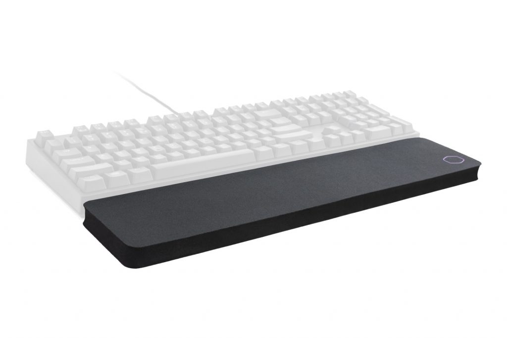 mousepad dan wrist rest dari cooler master