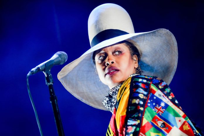 Kembalinya The Queen Of Soul Erykah Badu Yang Fenomenal 